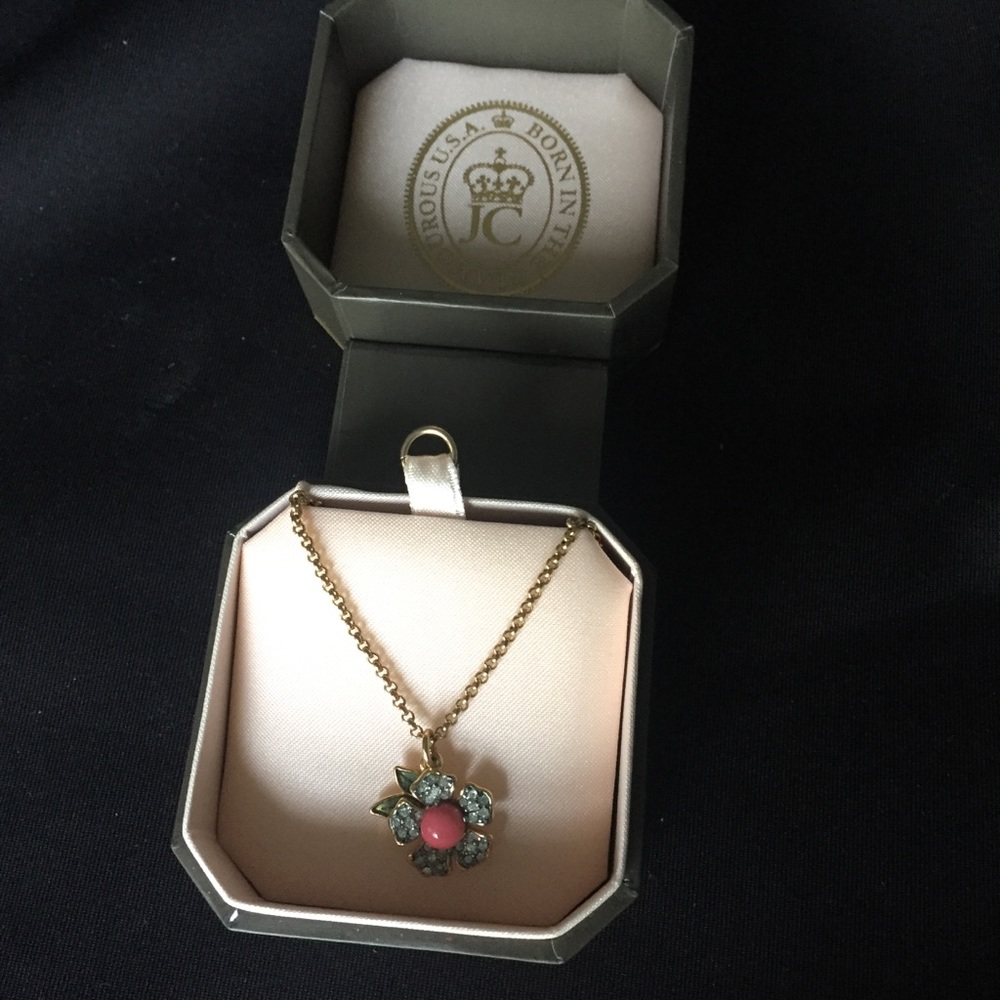 JUICY COUTURE flower necklace